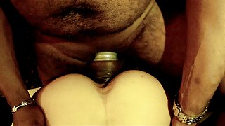 Prsata erotski filmovi x pornici brineta i plavokosa bludnice natječu se u dubokom grlu masivnih kuraca